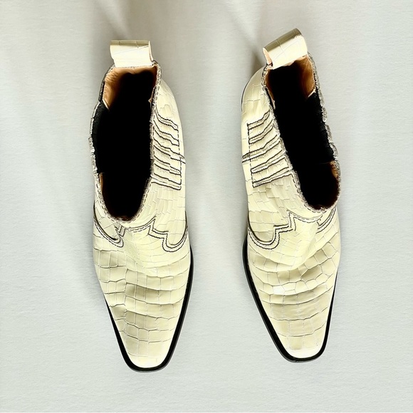 Ganni Callie Western Boots Ivory Cream White Croc Patent Leather Size 38 $475 - Picture 13 of 15